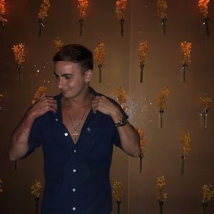 Meet your Posher, Zachary